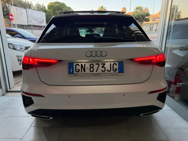 Miniatura foto 5 — Audi A3 Sportback
