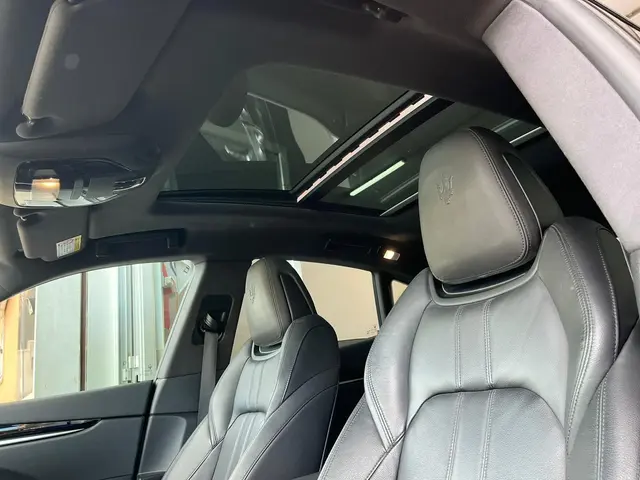 Miniatura foto 8 — Maserati Levante