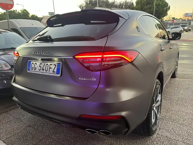 Miniatura foto 4 — Maserati Levante