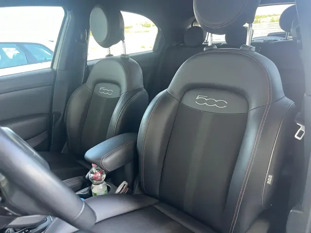 Miniatura foto 8 — Fiat 500X